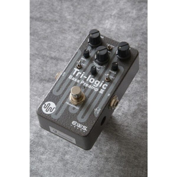E.W.S Tri-logic Bass Preamp3 (ベース用プリアンプ)(マンスリープレゼント)《期間限定！ポイントアップ！》(ご予約受付中)